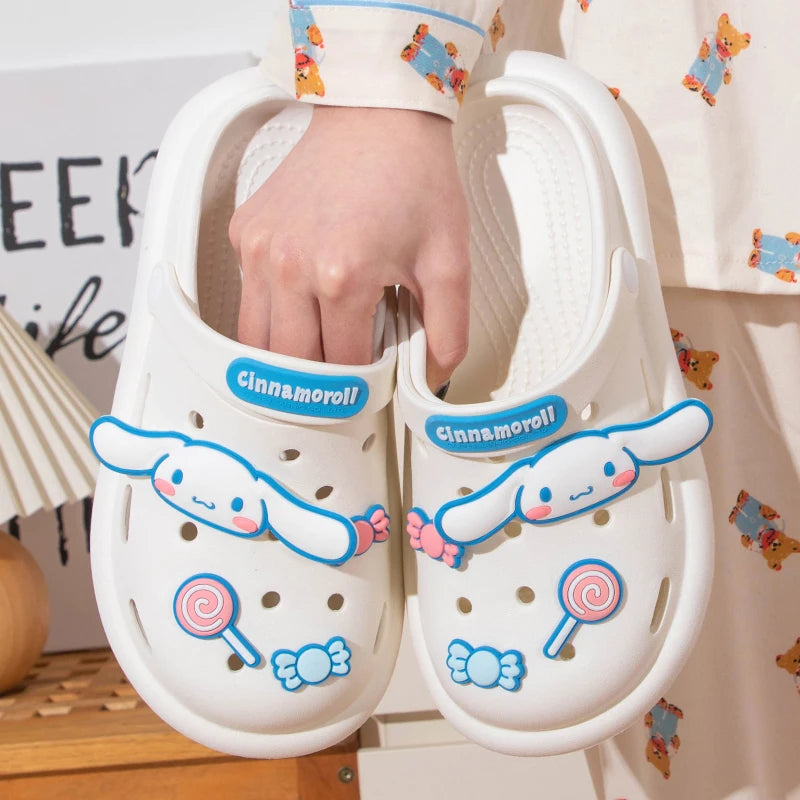Sanrio Women Cute Slides Summer Outdoor Sandals Non Slip Cloud Kuromi Hole Shoes Fashion Design Hello Kitty Slippers