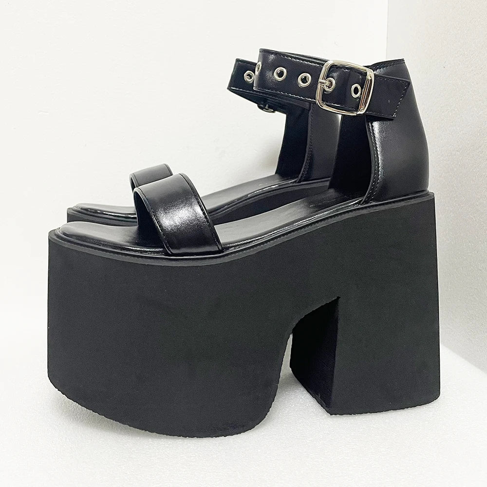 Sandales à talons épais Gdgydh pour femmes, semelle épaisse, style boîte de nuit, bout ouvert, rivets tendance, plateforme, talons compensés, bride à la cheville