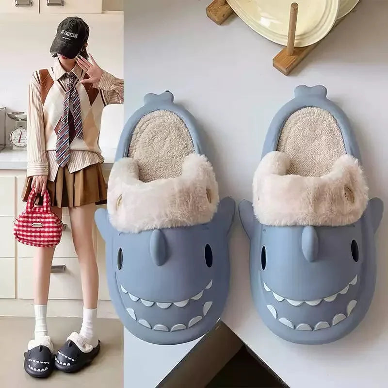 Chaussons d'hiver en forme de requin pour couple avec doublure amovible, chauds et mignons, sandales requin en peluche en coton pour femmes, tongs plates en coton pour hommes, chaussures d'intérieur