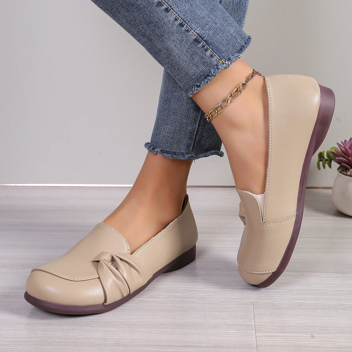 New Summer Women Flat Shoes Comfort Non-slip Soft Oxford Solid Color Mom's Shoes New Fashion Leather Flat Footwear