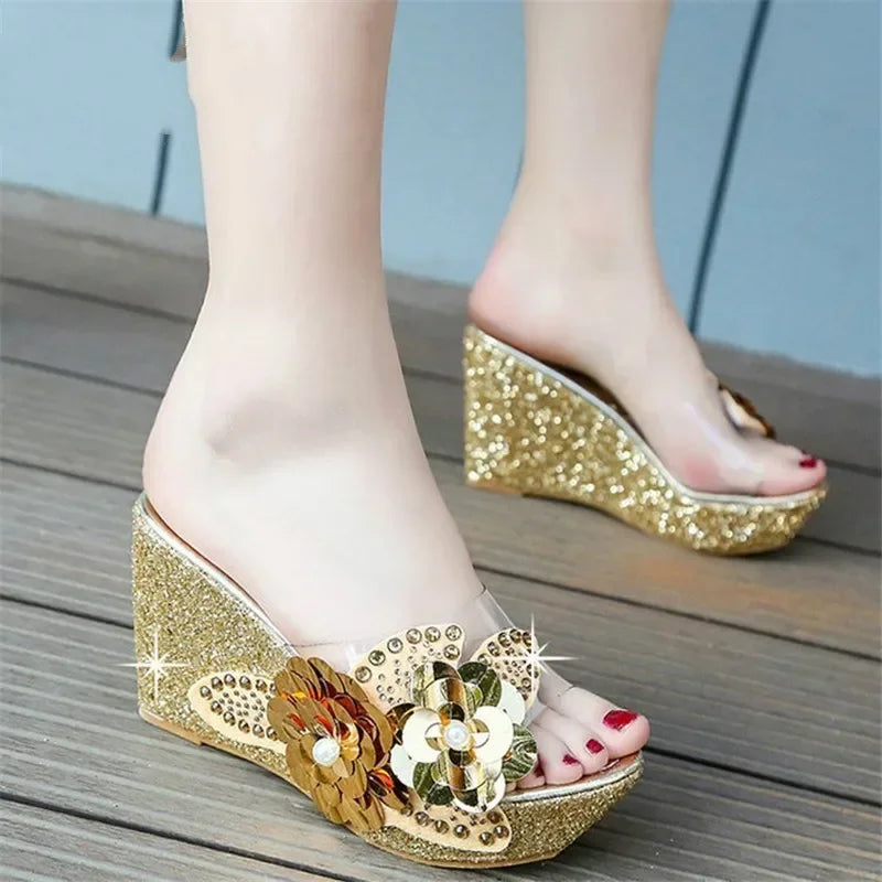 Sandales compensées d'été pour femmes Sexy Cristal Transparent Talons Hauts PVC Chaussons Plateforme à Perles de Fil Chaussures de Mode