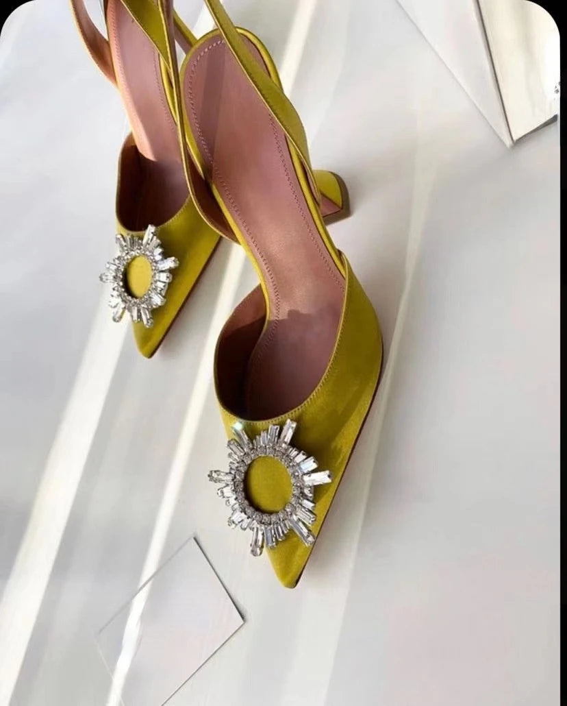 New Fashionable Half Slippers Women&#39;s Sandals Fashionable Sparkling Rhinestones Satin Wine Glass Heel Shoes Closed-Toe Slippers