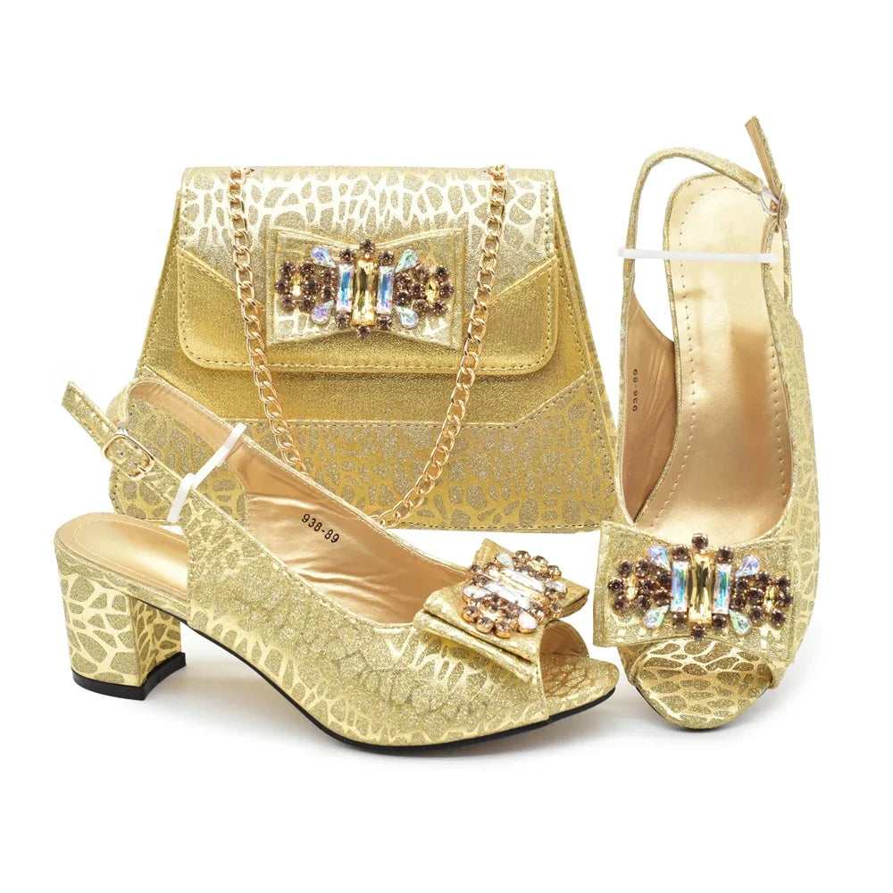 Neues Design Italienische Schuhe und Tasche für Party 2024 Rot Farbe Strass Elegante Frau Peep Toe High Heels Italien Schuh und Tasche Set