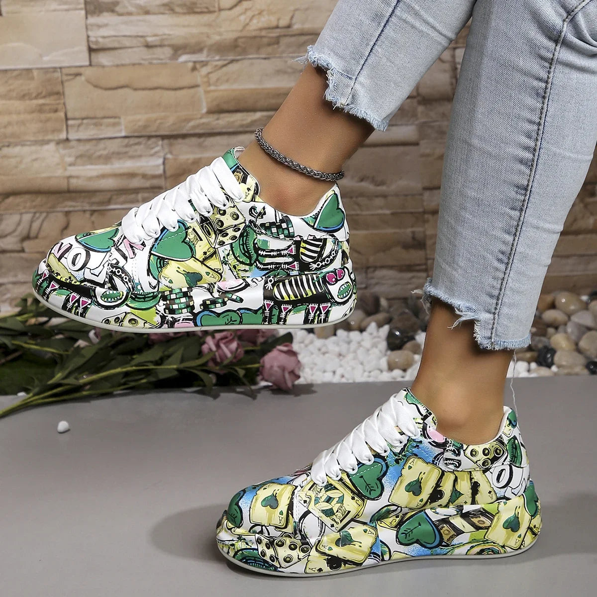 Women's Casual Sneakers 2024 Fashion New Painted Graffiti Lace Up Sports Shoes for Women Flat Pu Leather Ladies Running Shoes