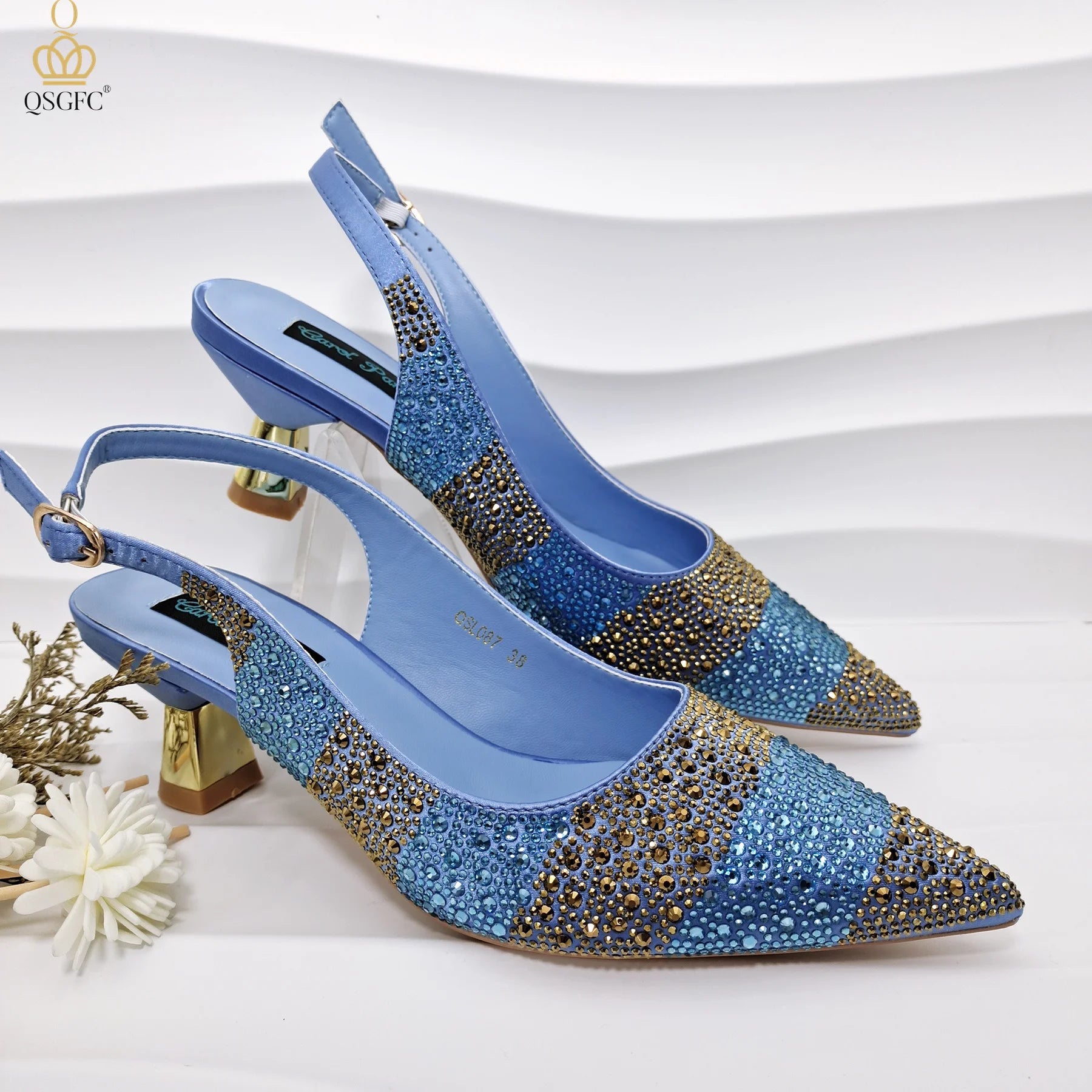 QSGFC INS Goldfarbenes elegantes Damen-Set mit Absätzen, Schuhen und Tasche, hohlen Strasssteinen, High Heels, Keilabsätze, Schuhen und passender Tasche