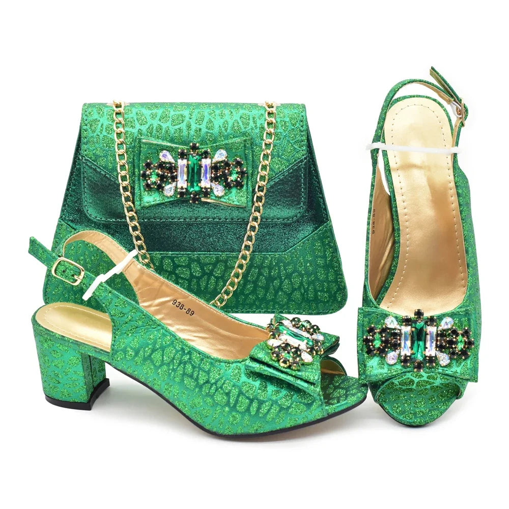 Neues Design Italienische Schuhe und Tasche für Party 2024 Rot Farbe Strass Elegante Frau Peep Toe High Heels Italien Schuh und Tasche Set
