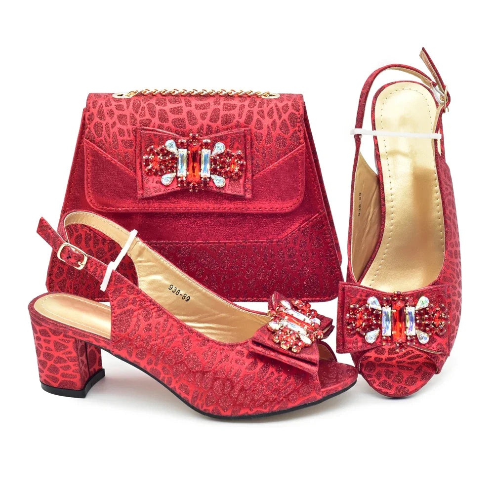 Neues Design Italienische Schuhe und Tasche für Party 2024 Rot Farbe Strass Elegante Frau Peep Toe High Heels Italien Schuh und Tasche Set