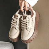 Petites chaussures blanches printemps/été 2024, nouvelles chaussures décontractées polyvalentes à semelle épaisse pour femmes, chaussures d'étudiant surélevées