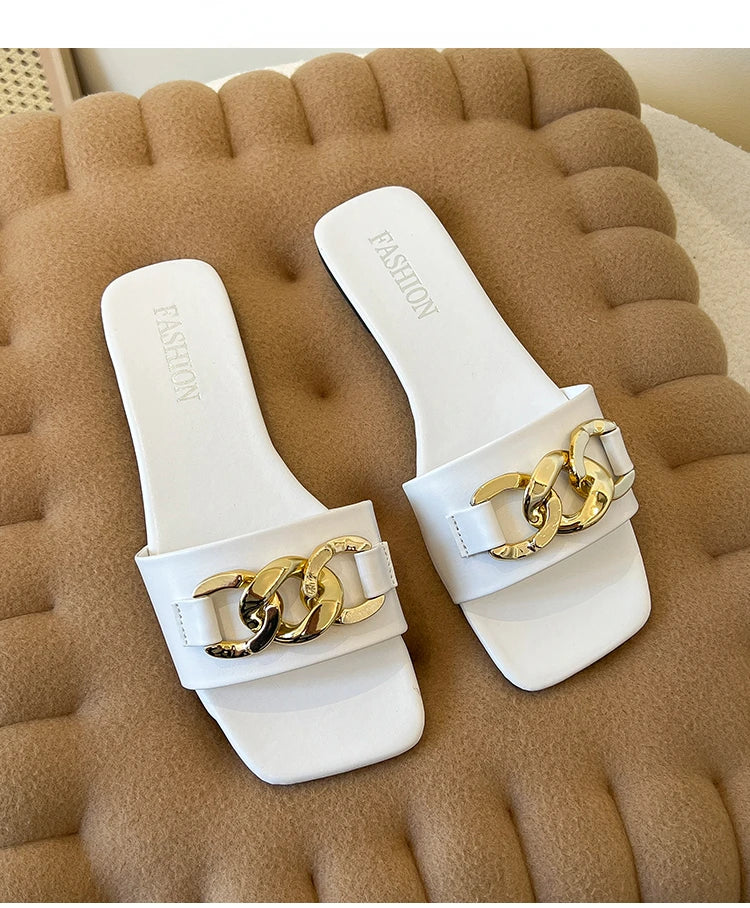 Nouvelles pantoufles plates léopard pour femmes, chaussures plates à bout carré avec chaîne en métal américaine, sandales pour femmes, pantoufles Zapatos, 2024