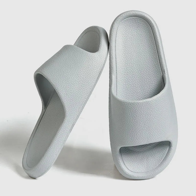 New Women Slipper Cloud Slippers For Men Flip Flops Beach Sandals Bathroom Non-Slip Slides Men Women Slippers Indoor House Shoes