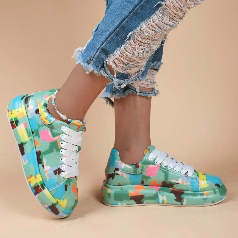 Women's Casual Sneakers 2023 Fashion New Painted Graffiti Lace Up Sports Shoes for Women Flat Pu Leather Ladies Running Shoes