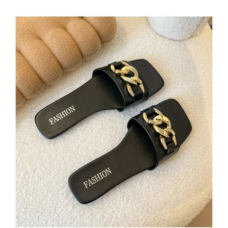 Nouvelles pantoufles plates léopard pour femmes, chaussures plates à bout carré avec chaîne en métal américaine, sandales pour femmes, pantoufles Zapatos, 2024
