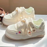 Baskets de créateur mignonnes pour femmes, chaussures vulcanisées en maille respirante d'été 2024, chaussures à plateforme décontractées pour étudiantes