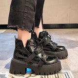 Bottes de moto tendance pour femmes, automne et hiver 2023, nouvelles bottes courtes polyvalentes à semelle épaisse et design tendance