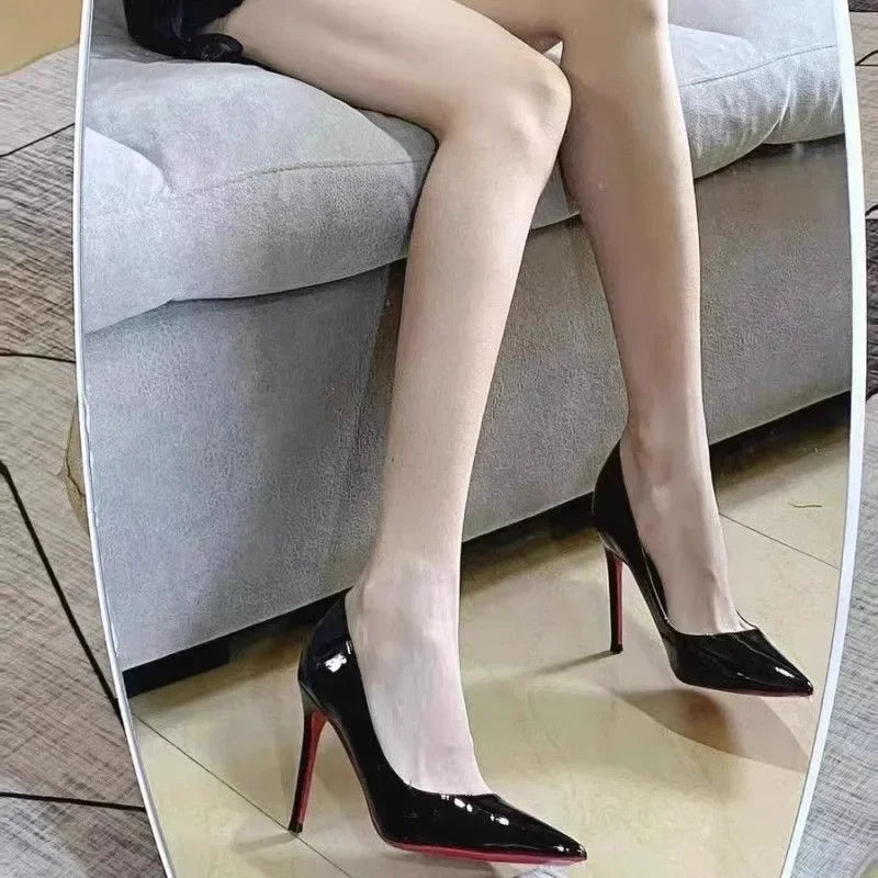 High Heels Damen 2025 Frühling und Herbst Neue schwarze Lackleder spitze dünne High Heels Damen Sexy Party High Heels