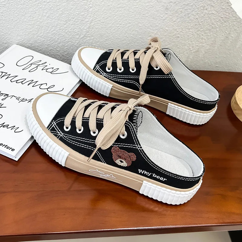Comemore Frühling Frauen Niedlichen Bären Segeltuchschuhe Flache Beiläufige Alle-spiel Halbe Hausschuhe Koreanische Version Lace Up Damen Vulkanisierte Schuh