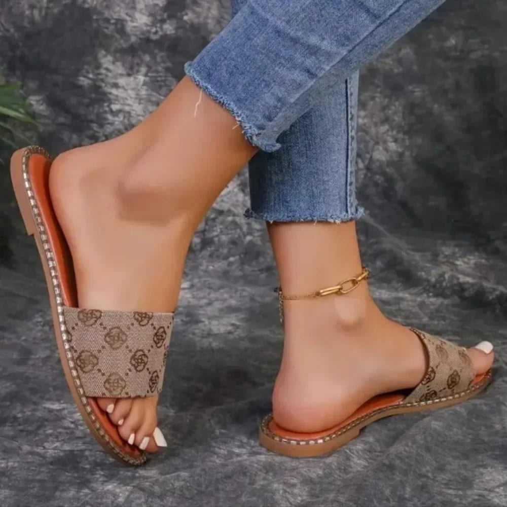 Slippers for Women 2024 New Flat Sandals Peep Toe Ladies Casual Slides Female Beach Slippers Flat Shoes Woman Luxury Sandals
